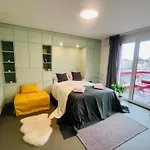 Modern Living, Luxe * Zurich