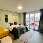 Modern Living, Luxe