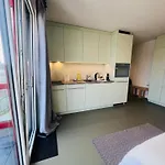 Modern Living, Luxe