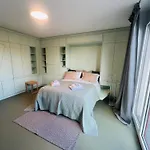 Modern Living, Luxe
