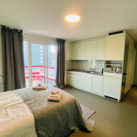 Modern Living, Luxe *