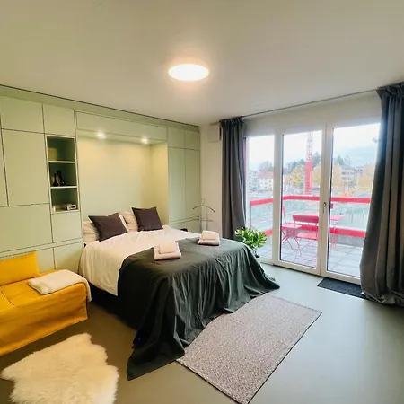 Modern Living, Luxe