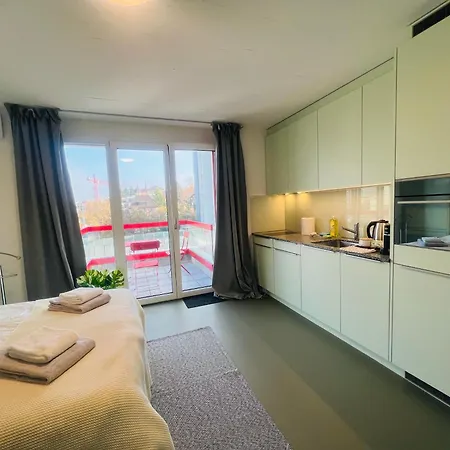 Modern Living, Luxe