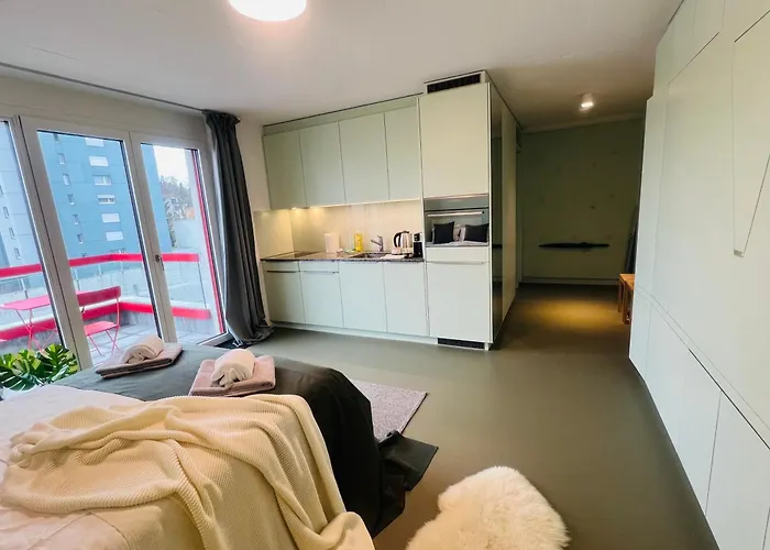 Modern Living, Luxe *