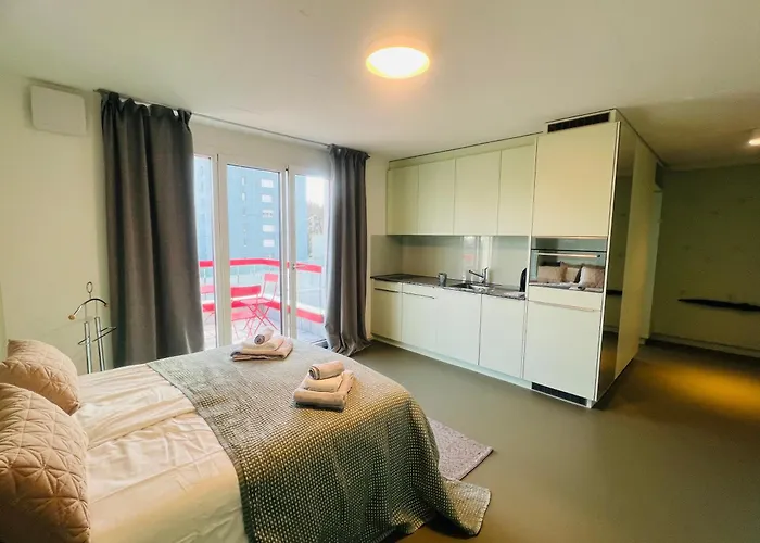 Modern Living, Luxe *